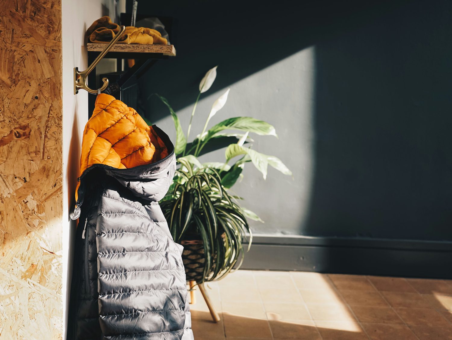 Slik vasker du dunjakken og fjerner flekker enkelt.